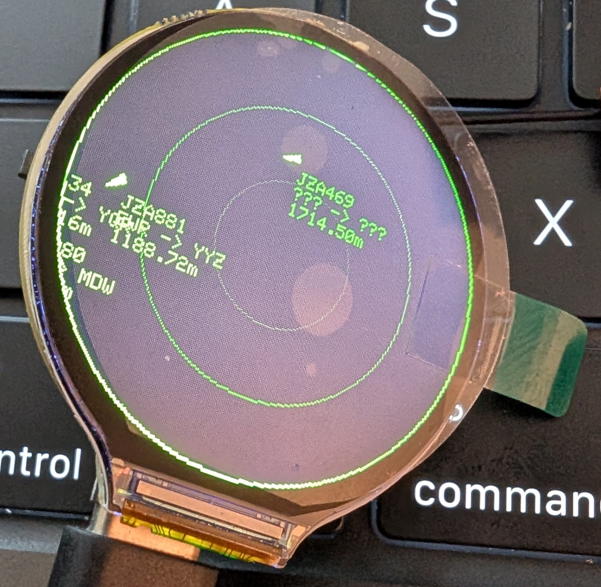 Micro Radar screen with airport tags